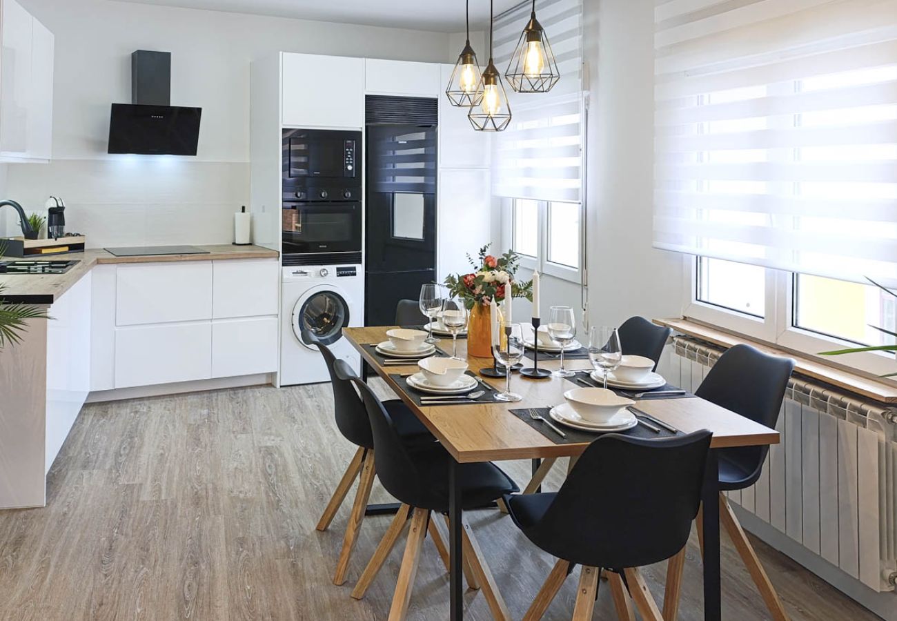 Apartamento en Gijón - 1A163 ALQUILER TEMPORADA Moderno a un paso Playa P