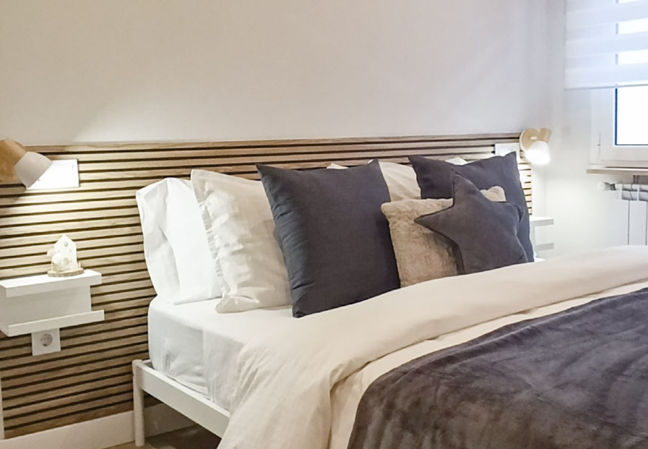 Apartamento en Gijón - 1A163 ALQUILER TEMPORADA Moderno a un paso Playa P