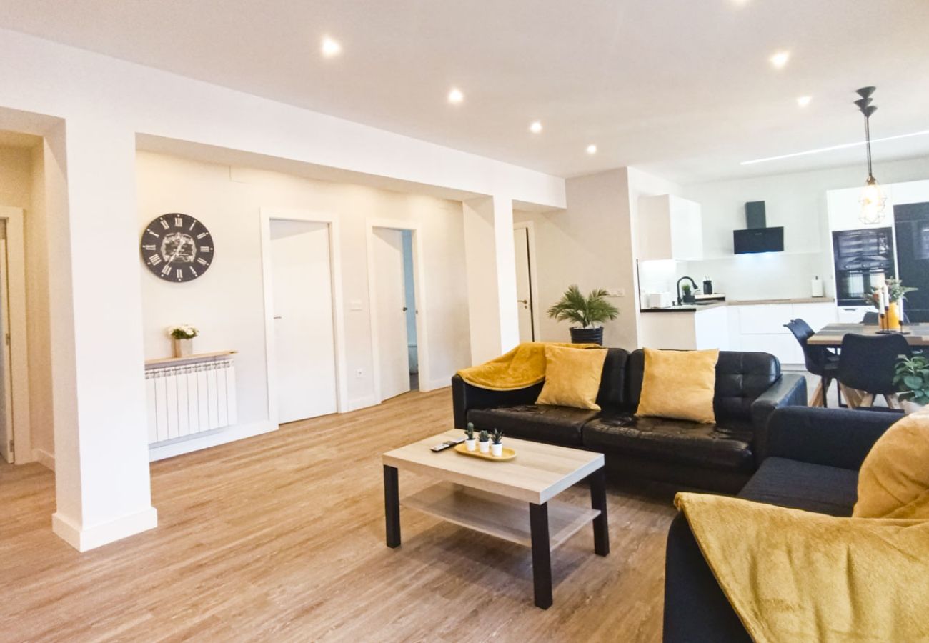 Apartamento en Gijón - 1A163 ALQUILER TEMPORADA Moderno a un paso Playa P