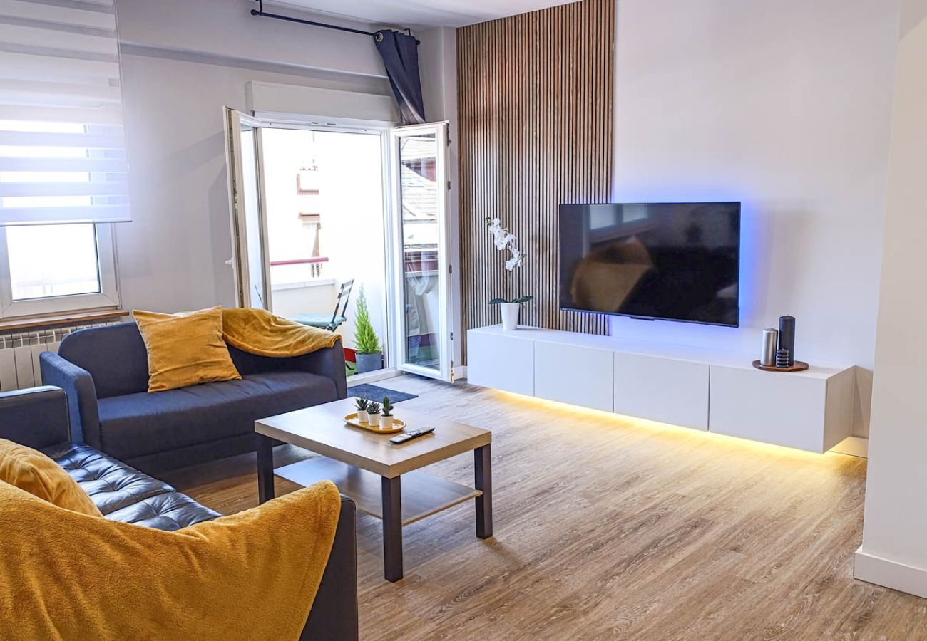 Apartamento en Gijón - 1A163 ALQUILER TEMPORADA Moderno a un paso Playa P