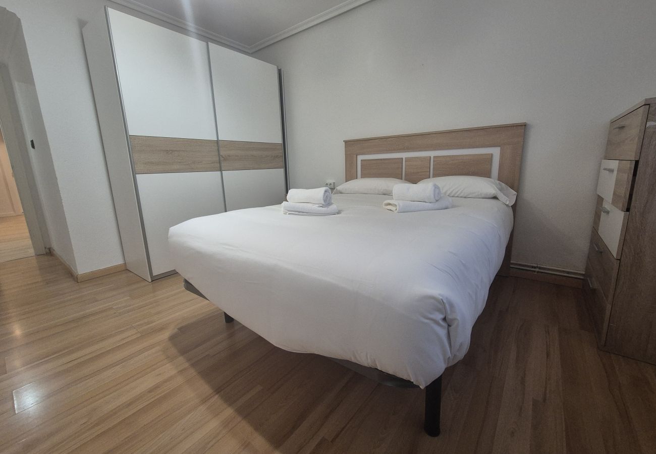 Apartamento en Gijón - 1A166 ALQUILER TEMPORADA Apartamento recién reform